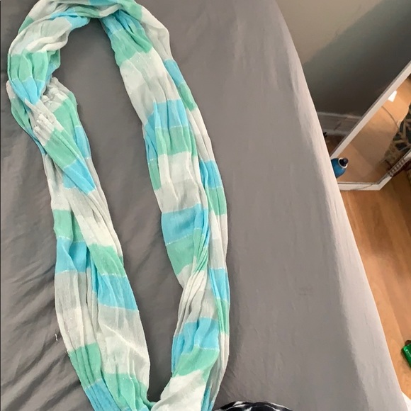 Scarf bundle - Picture 2 of 5